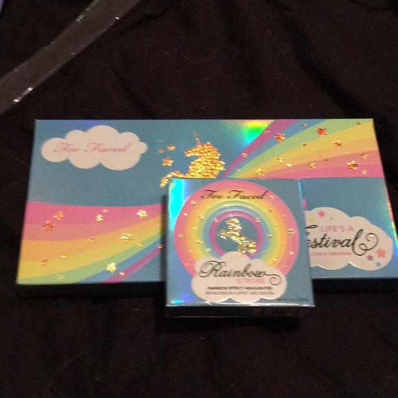 Too faced make up - Picture 1 of 5